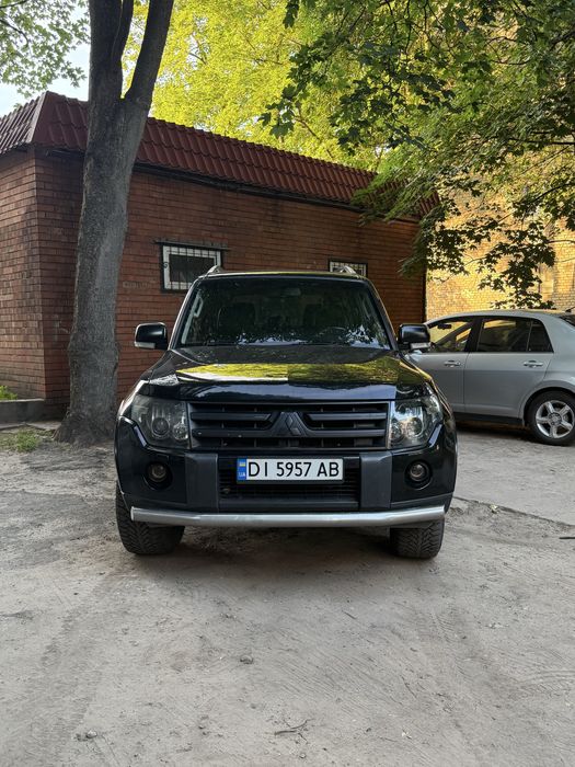 Mitsubishi pajero wagon 4