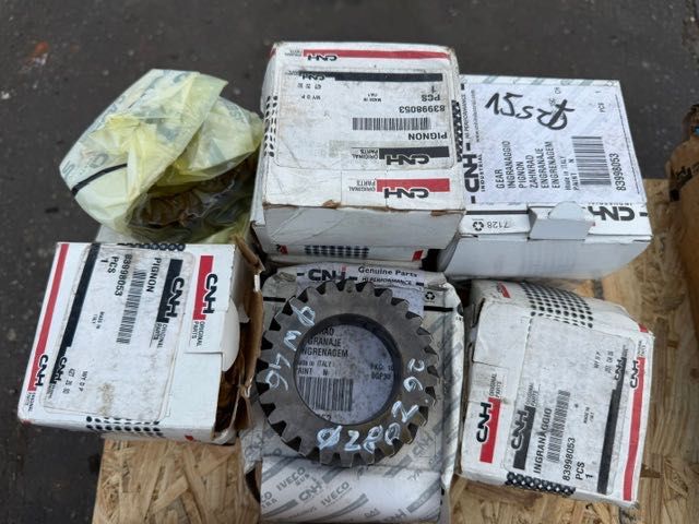 Wałek Glowny 44908060 case new holland skrzynia most