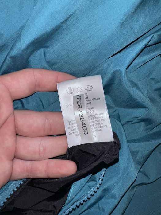 berghaus вітровка