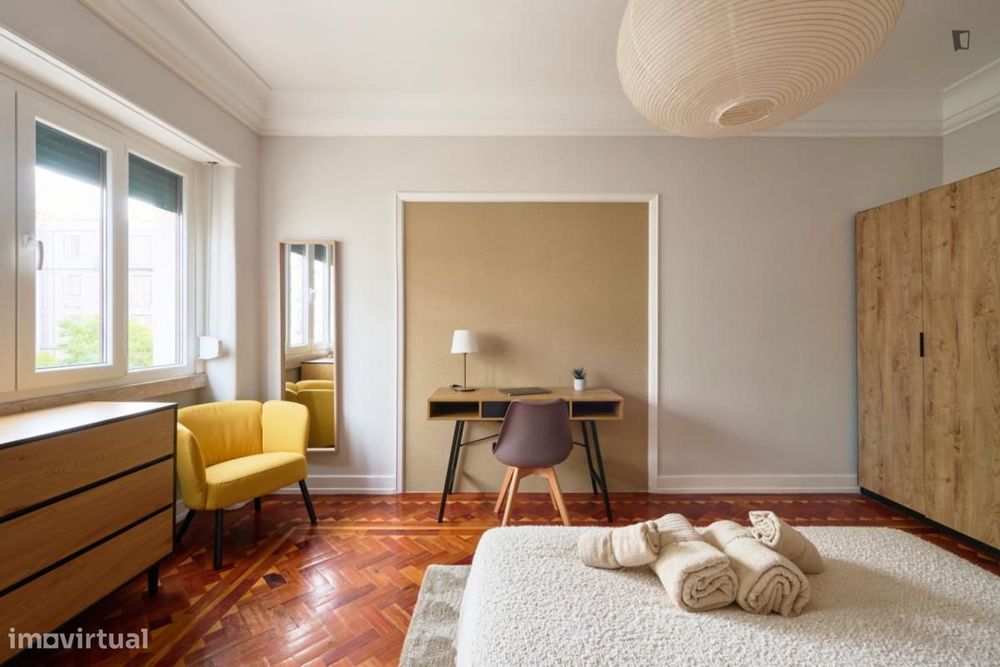 Quarto - localizado em Picoas Lisbon
