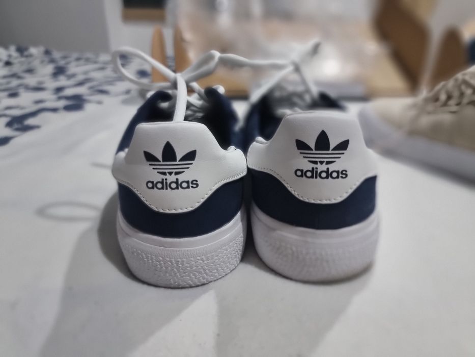 Tenis adidas no42