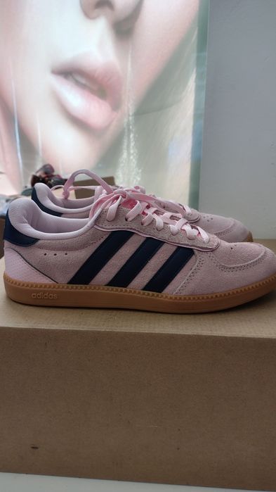 Damskie buty sportowe Adidas Breaknet Sleek rozmiar 37 1/3