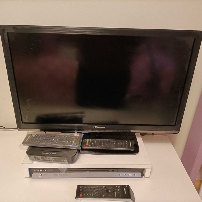 Tv led 60cm 24" + DVD + aparelho TDT