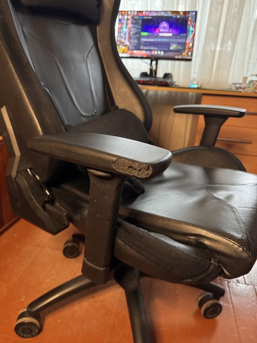 Крісло Hator apex alcantara black