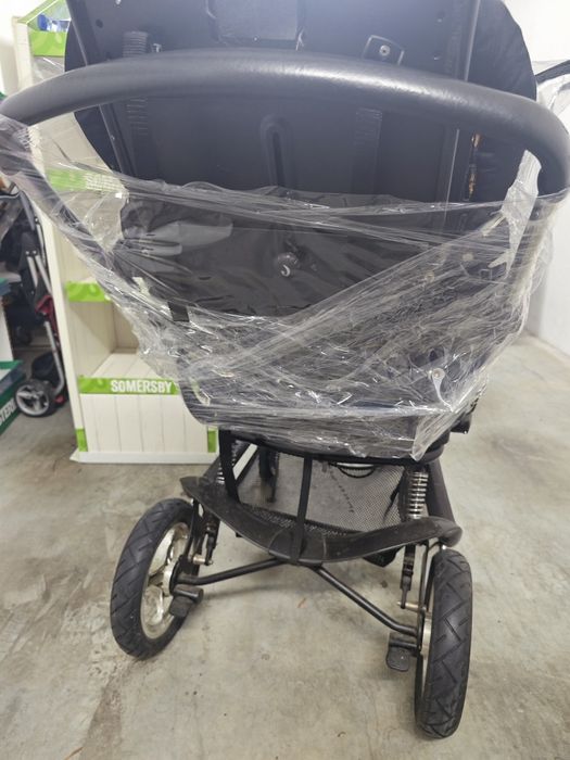 Cadeira de transporte para crianças com mobilidade reduzida