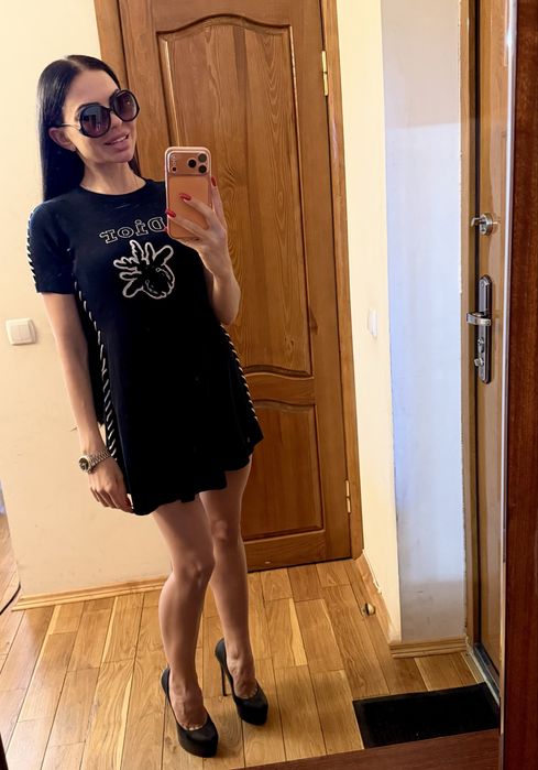 Сукня жіноча коротка