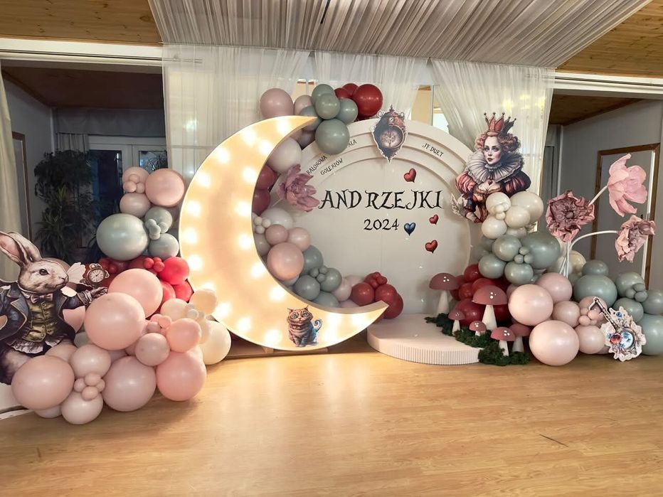 Kolorowe dymy wiatraki iskier fontanny iskier wodospad iskier