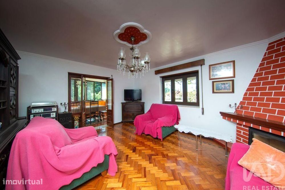 Casa de aldeia T5 em Folques de 154,00 m2