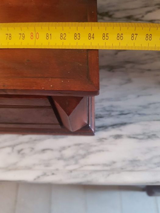 Toucador antigo com espelho