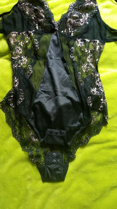 Еротична білизна-мереживний боді