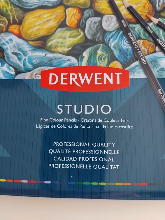 Komplet kredek DERWENT STUDIO 24 szt.