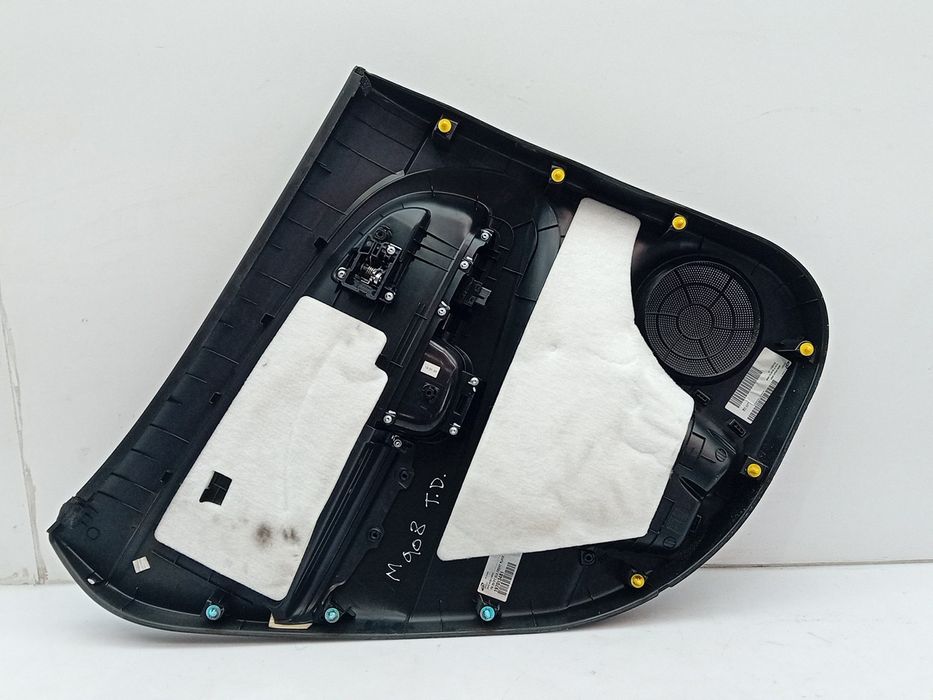 Forra porta / quartela trás direita KIA Venga (YN)