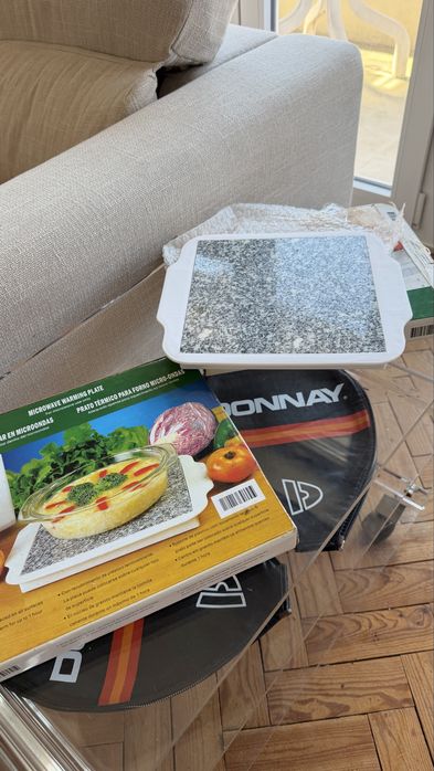 Base de servir em granito