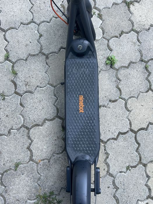 Електросамокат Segway-Ninebot F2 Plus E, майже новий, 130 км пробіг, ще на гарантії