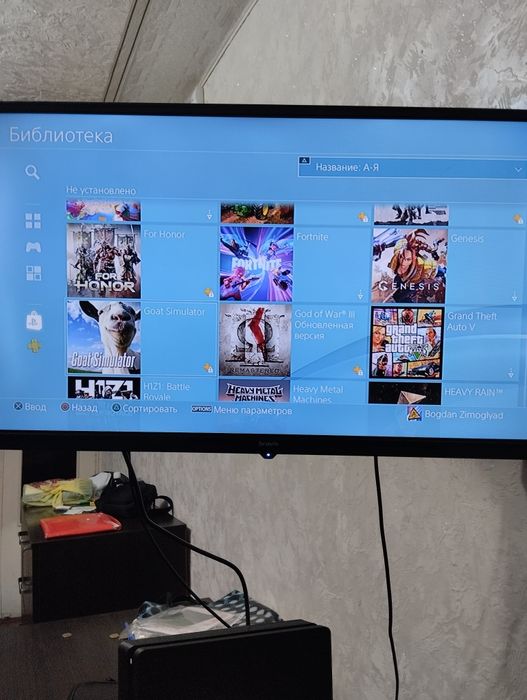 Продам ps4 slim 500gm