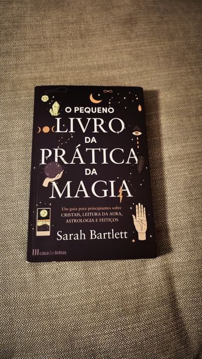 Livro "O pequeno livro da prática da magia" - Sarah Bartlett / Astrologia, Cristais e Aura