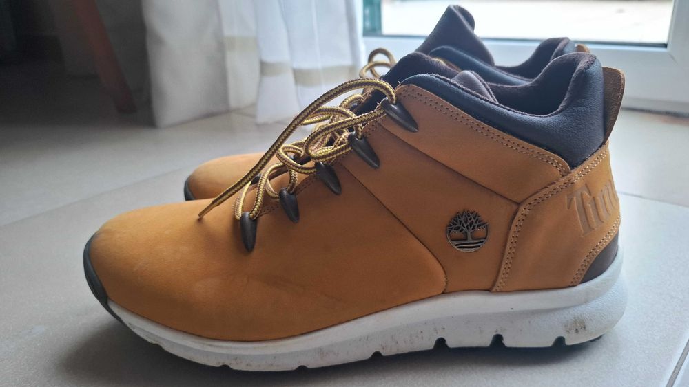 Sapatos / Botas Mid Sprint Trekker Timberland Camel com sola branca