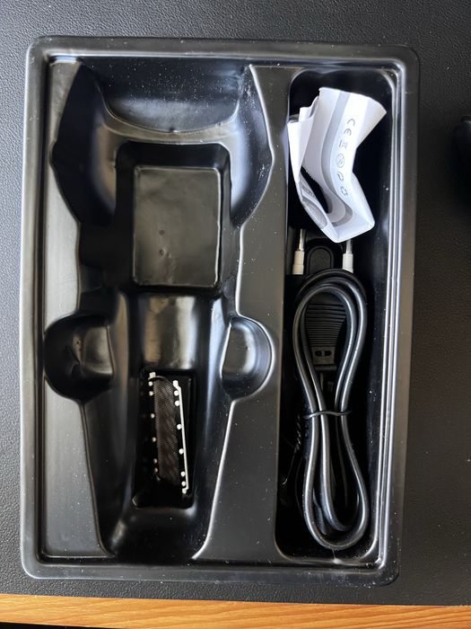 Бритва Gemei Rechargeable Shaver GM-9003