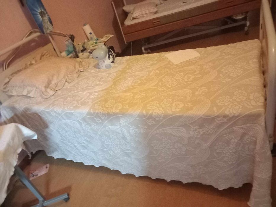 Cama Hospitalar Manual - Praticamente Nova