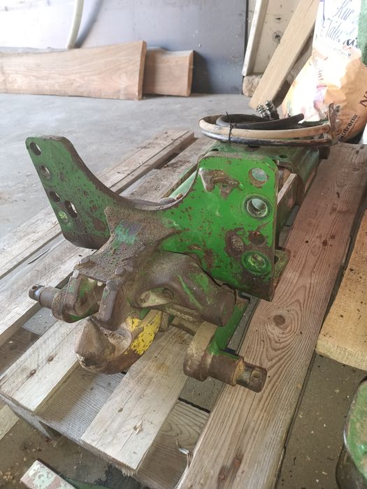 Sprzedam zaczep hitch John Deere 6430