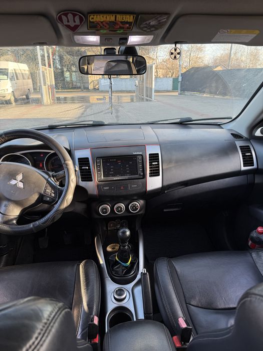 Продам Mitsubishi Outlander XL