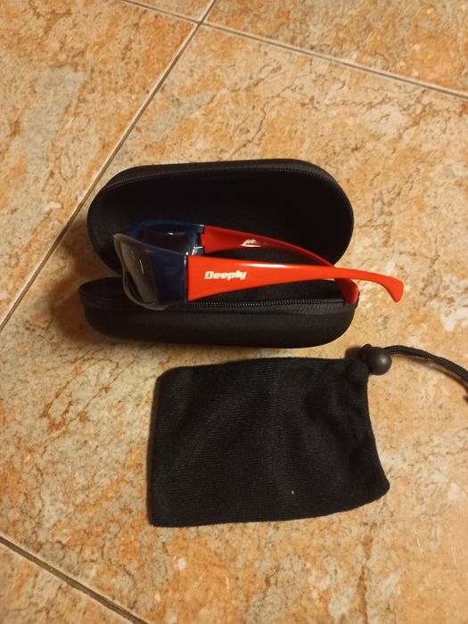 Óculos de sol de criança deeply