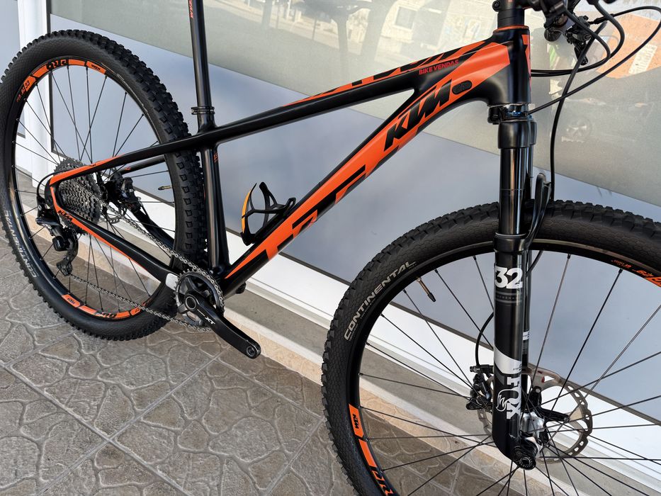 Bicicleta de BTT Ktm 29 - Bem equipada