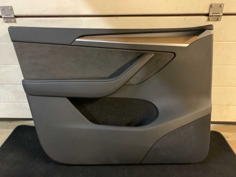 Комплект сидінь на Tesla model S 2016-2021 рік