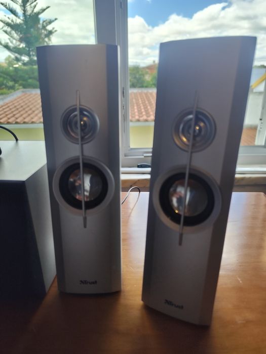 Colunas PC trust 2.1 oferta CAM Genius