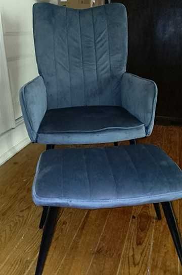 Duas Cadeiras de Descanso com apoio de pés