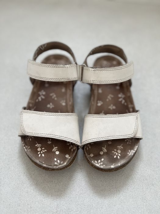 Skórzane białe sandałki dziewczęce Next rozmiar 29