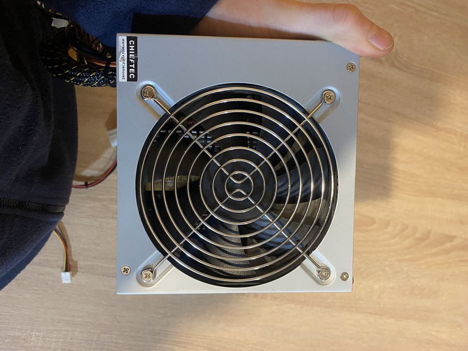 Блок живлення Chiftec 550W Ідеальний стан