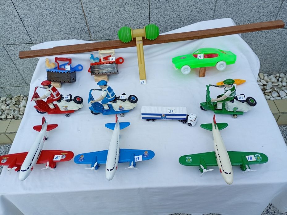 Brinquedos (Jato)+(Pepe)+(Moura)+(Osul)+(Caty) +etc.