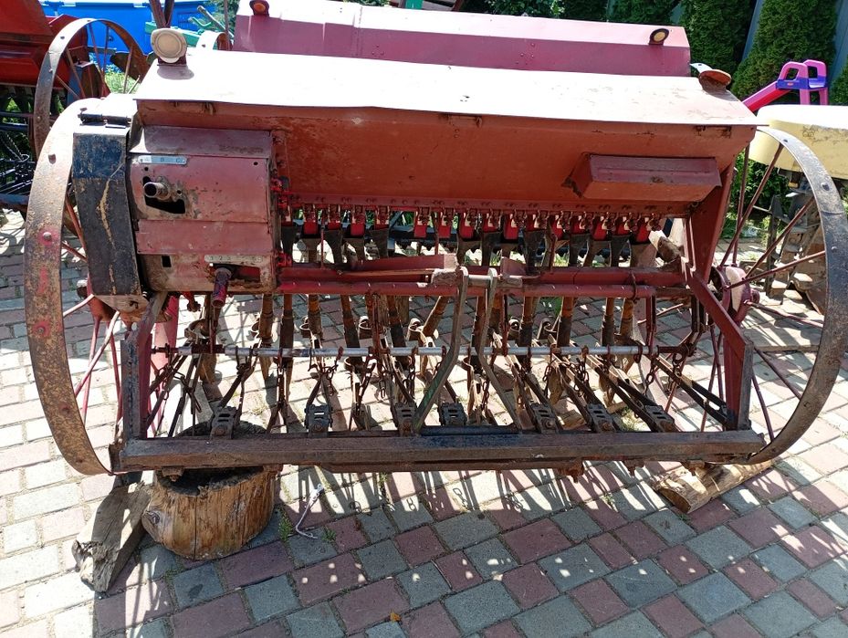 Продам сівалки 17  19 лійок