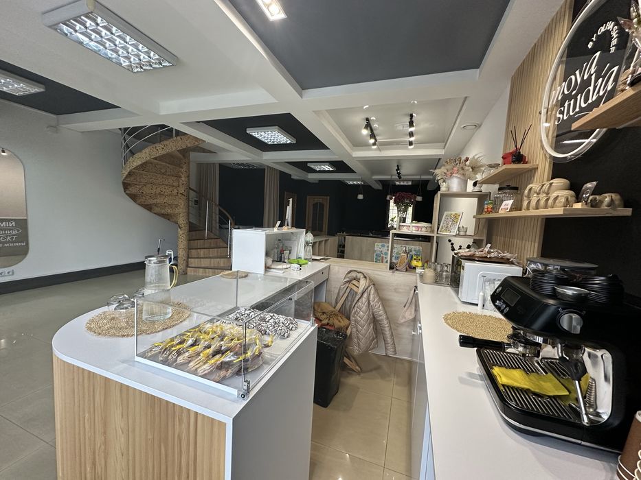 Продам комерческое помещение О. поля 59