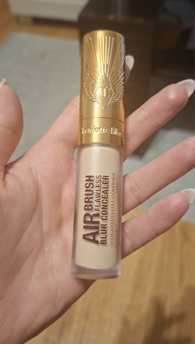 Korektor Charlotte Tilbury