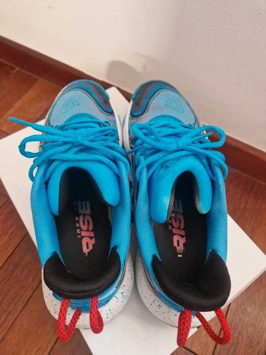 Buty męskie Under Armour mało noszone r. 45 niebieskie