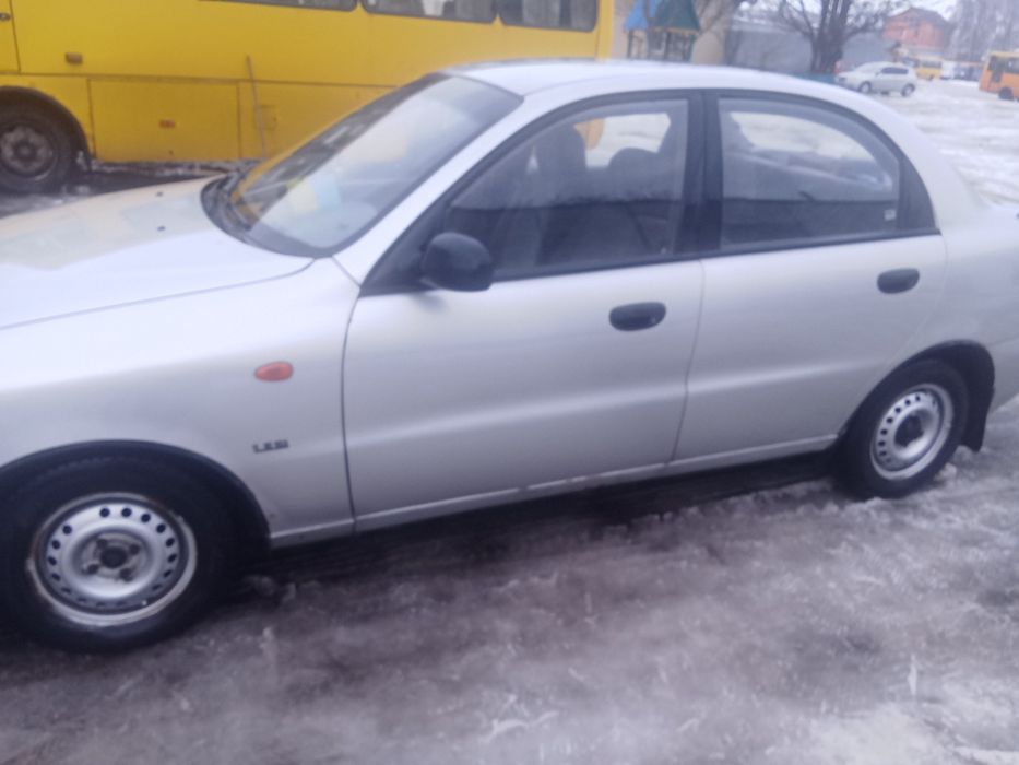 Сенс, повністю на ходу.