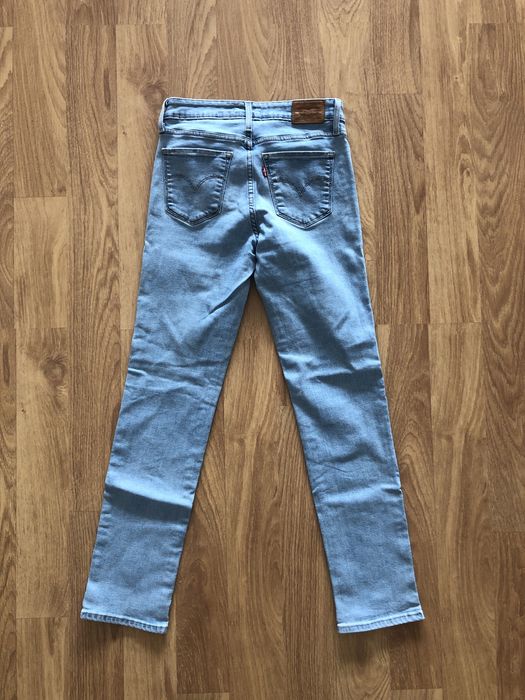 Levis’s 712 Slim W27 L30