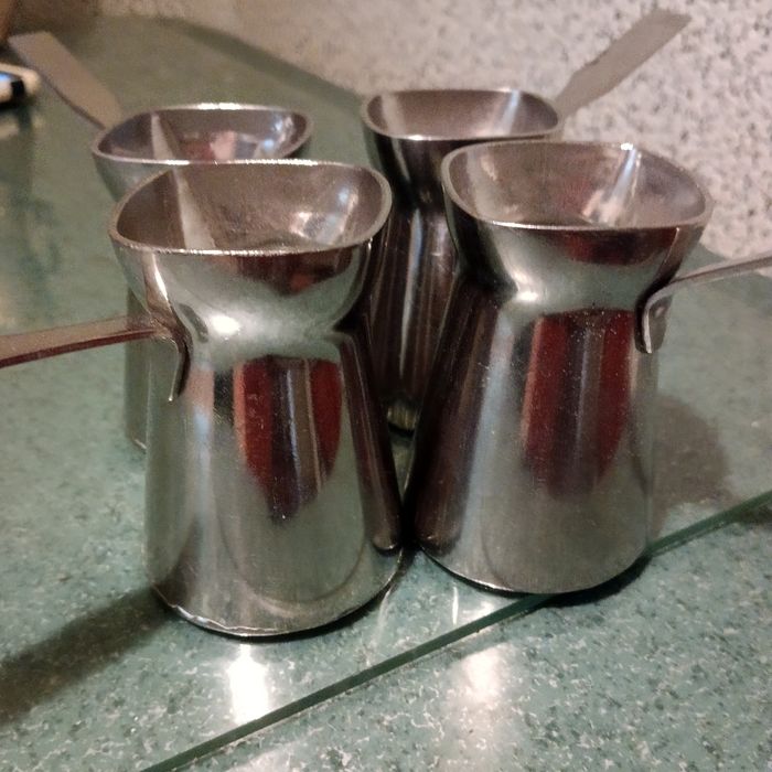 Кухонна утварь,посуд