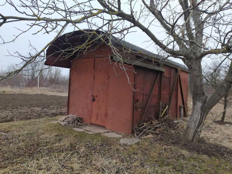 Продам приватизовану ділянку 10 соток в селі Городок