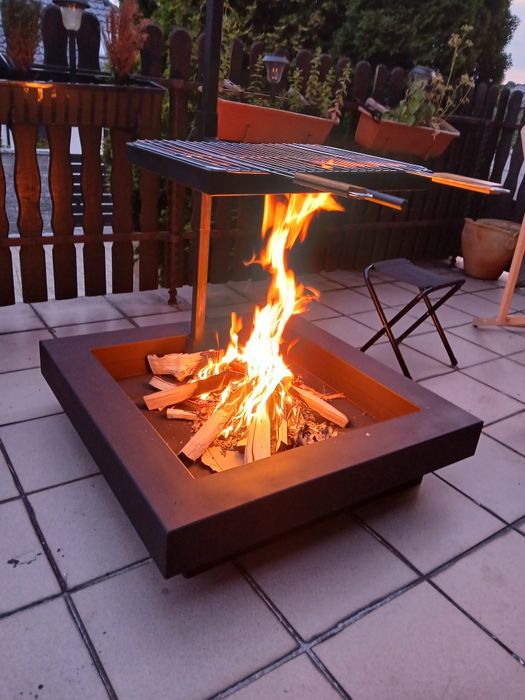 Paleniska, grille i stojaki na drewno