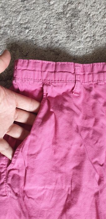 Sliczne spodnie z kieszeniami po bokach cargo  H&M