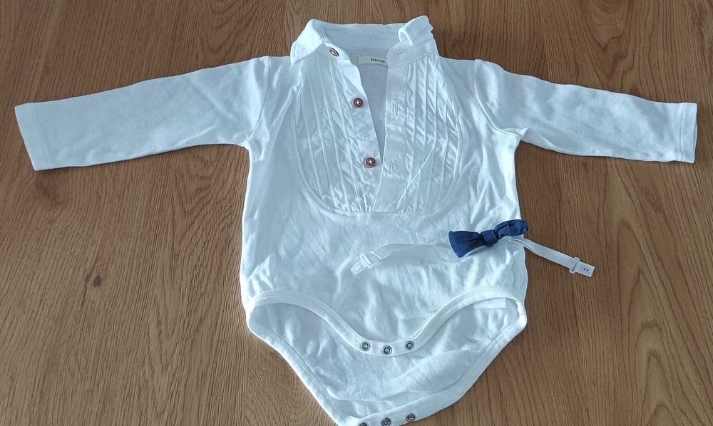 Body białe + mucha Reserved rozmiar 80