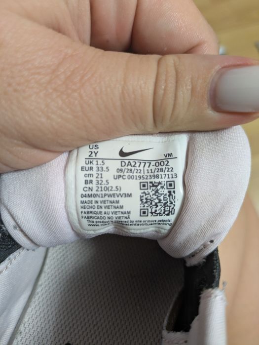 Кросівки nike оригінальні.