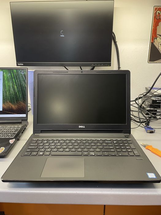 Laptop Dell Vostro 15