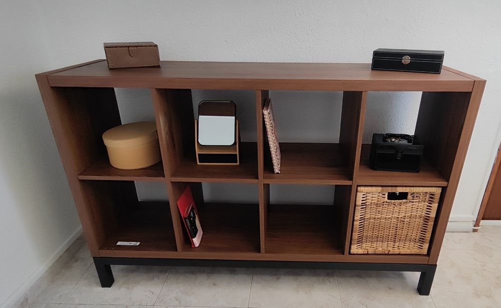 IKEA Kallax nogueira com suporte