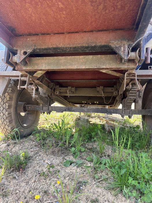 Напівпричіп тракторний самоскидний