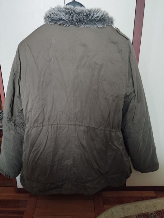 Жіноча зимова парка