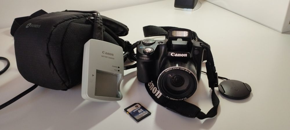 Máquina Fotográfica Canon com bolsa